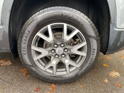 Used 2021 GMC Acadia SLE w/ Driver Convenience Package image 26