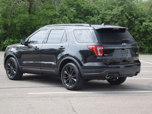Used 2018 Ford Explorer XLT w/ Equipment Group 202A image 25