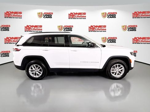 Used 2025 Jeep Grand Cherokee Laredo X AWD/4WD image 17
