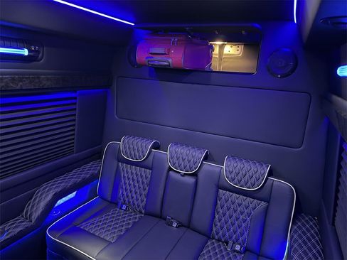 Used 2023 Mercedes-Benz Sprinter 3500 w/ Parking Package image 40