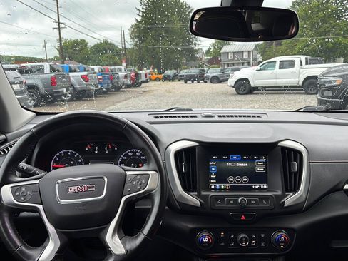 Used 2018 GMC Terrain SLE w/ Driver Convenience Package FWD image 3