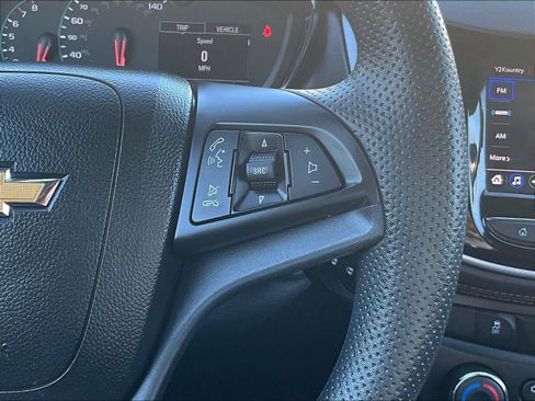 Used 2022 Chevrolet Trax LT image 24