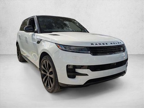 Used 2024 Land Rover Range Rover Sport SE AWD/4WD image 3