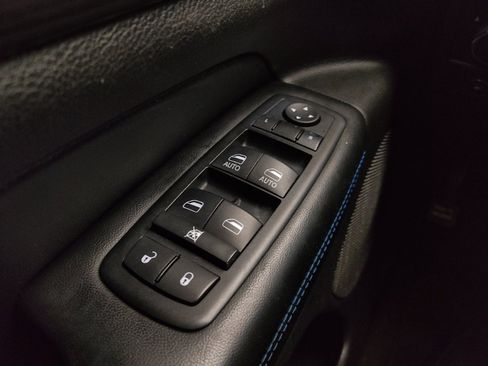 Used 2019 Jeep Grand Cherokee Laredo image 27