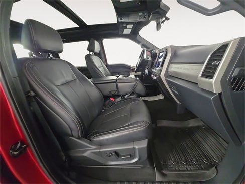 Certified 2022 Ford F350 Lariat w/ Camper Package image 15