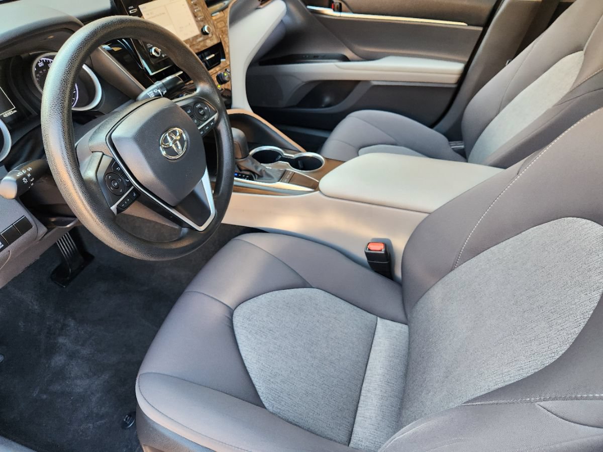 Used 2022 Toyota Camry LE FWD image 23