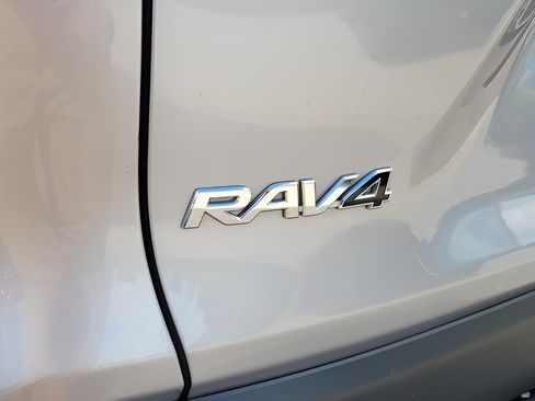 Used 2022 Toyota RAV4 XLE w/ Convenience Package AWD/4WD image 33