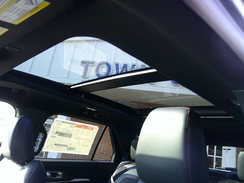 New 2025 Ford Explorer ST w/ Sun And Sound Package image 17