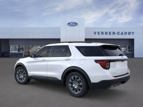 New 2026 Ford Explorer Active w/ Active Comfort Package image 4
