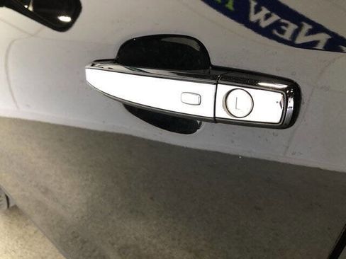 Used 2020 Buick Encore Preferred w/ Safety Package image 9