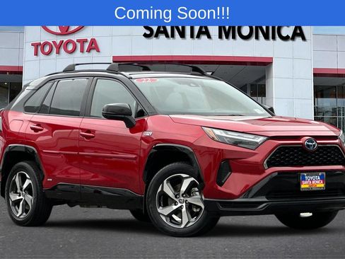 Used 2022 Toyota RAV4 SE w/ Weather & Moonroof Package AWD/4WD image 1