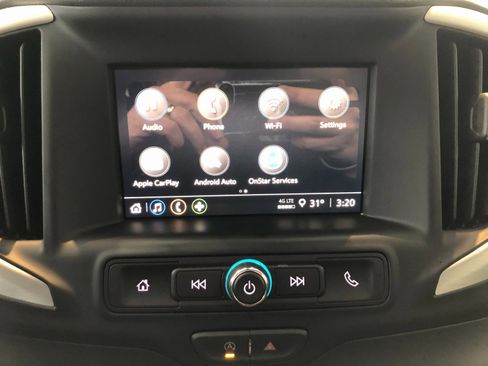 Used 2024 GMC Terrain SLE w/ Driver Convenience Package image 28