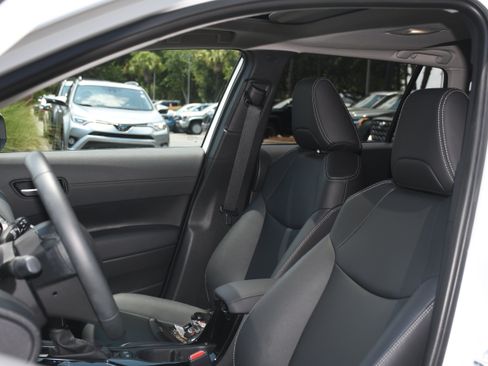 Certified 2024 Toyota Corolla Cross XLE w/ Convenience Package FWD image 12