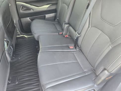 Certified 2027 INFINITI QX60 Luxe w/ Cargo Package FWD image 13