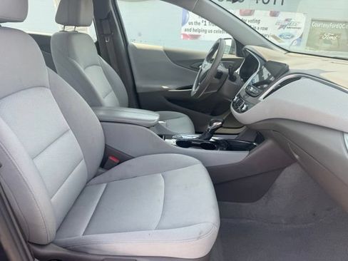 Used 2022 Chevrolet Malibu LT FWD image 30