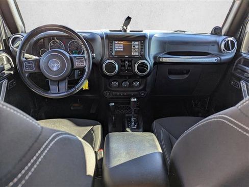 Used 2014 Jeep Wrangler Unlimited Rubicon w/ Connectivity Group image 16