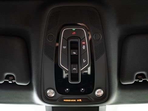 Used 2021 Audi e-tron Premium w/ Convenience Plus Package image 38