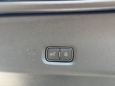 New 2026 Ford Expedition Active image 7