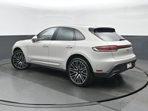 Used 2022 Porsche Macan AWD/4WD image 5