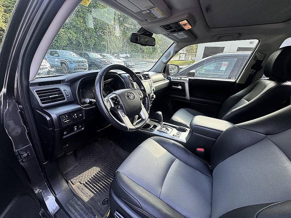 Used 2023 Toyota 4Runner SR5 Premium w/ Moonroof Package RWD image 9
