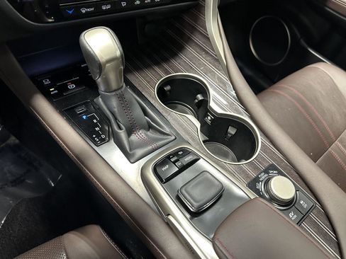 Used 2018 Lexus RX 450hL Luxury image 24