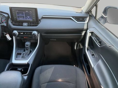 Used 2021 Toyota RAV4 LE FWD image 12