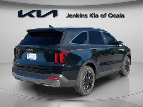 New 2026 Kia Sorento S w/ S Panoramic Sunroof Package image 5