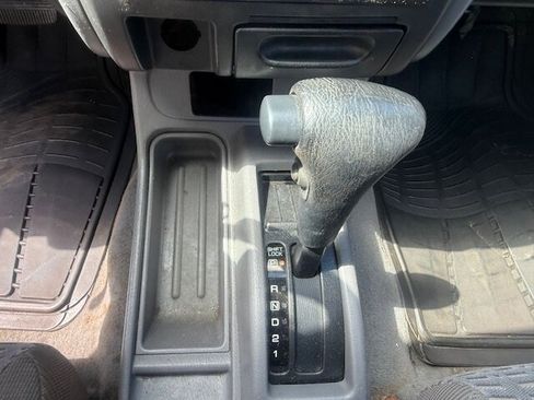 Used 2001 Nissan Xterra SE image 29