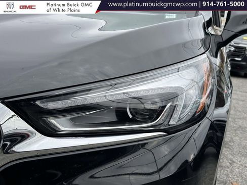 Used 2020 Buick Enclave Premium w/ Sun and Sites Package image 8