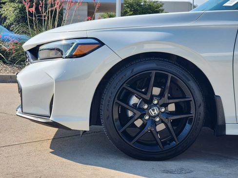 Used 2025 Honda Civic Sport image 8