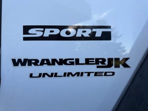 Used 2018 Jeep Wrangler Unlimited Sport S AWD/4WD image 33