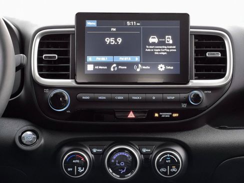New 2026 Hyundai Venue SEL FWD image 19