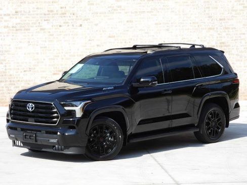 Used 2024 Toyota Sequoia SR5 w/ SR5 Premium Package AWD/4WD image 9