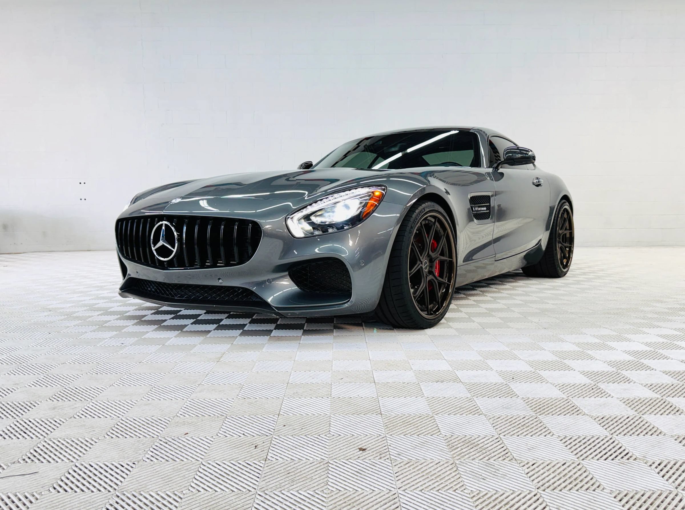 Used 2016 Mercedes-Benz AMG GT S image 2