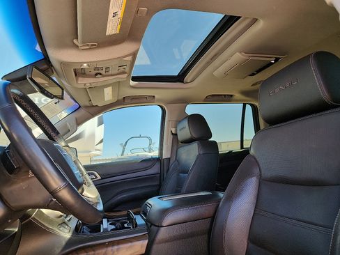 Used 2019 GMC Yukon Denali w/ Denali Ultimate Package image 12
