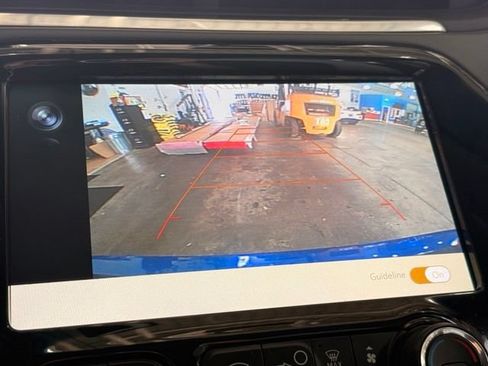 Used 2017 Chevrolet Bolt LT FWD image 16
