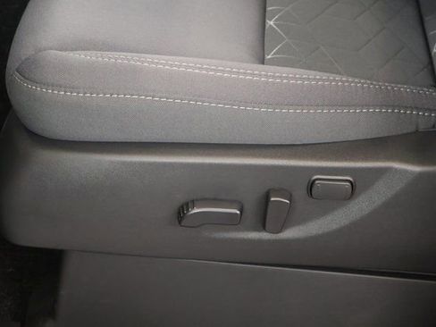 New 2025 Nissan Frontier SV image 10