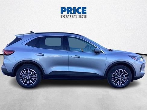 Used 2024 Ford Escape SE w/ PHEV Premium Package FWD image 9