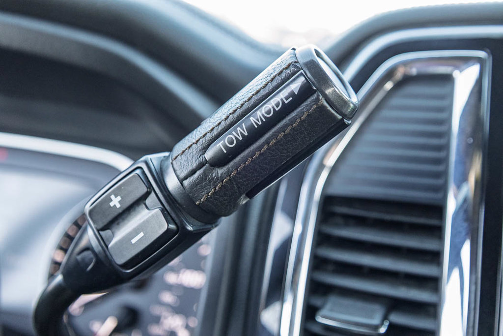 Used 2024 Nissan Titan Platinum Reserve AWD/4WD image 29