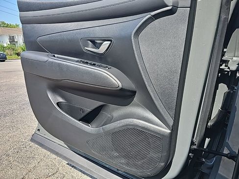 Used 2025 Hyundai Santa Cruz SE image 15