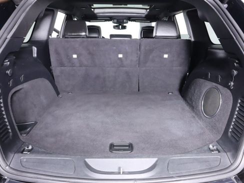 Used 2020 Jeep Grand Cherokee Limited w/ Luxury Group II image 36