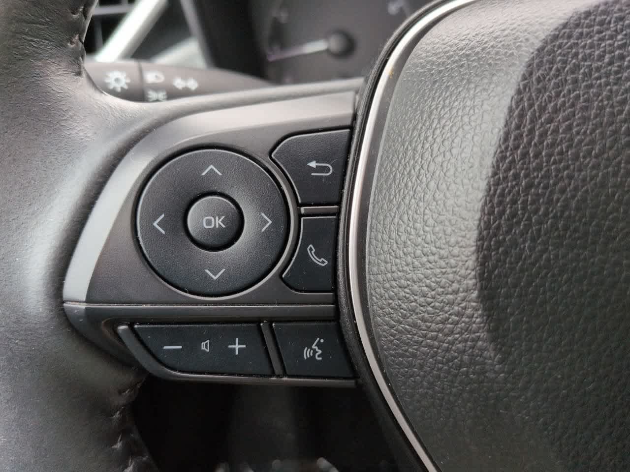 Certified 2024 Toyota Corolla SE FWD image 22