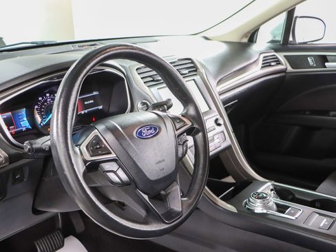 Used 2019 Ford Fusion SE image 22