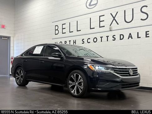 Used 2022 Volkswagen Passat 2.0T SE FWD image 2