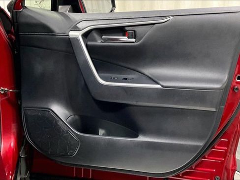 Used 2019 Toyota RAV4 Limited w/ Advanced Technology Package AWD/4WD image 24