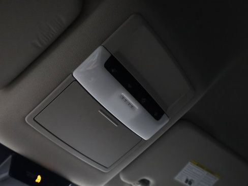 Used 2023 Nissan Rogue S image 23