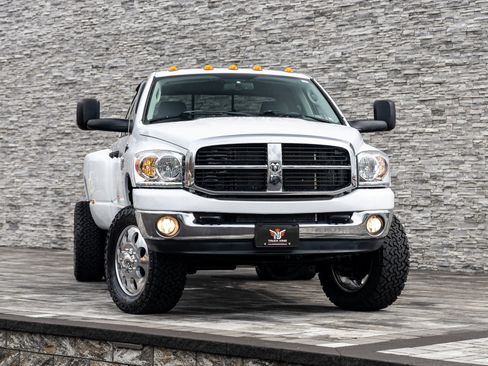 Used 2007 Dodge Ram 3500 Truck SLT image 2