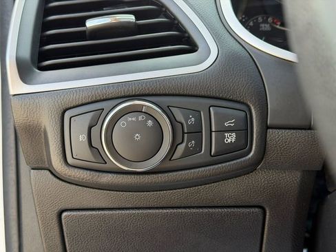 Used 2021 Ford Edge SEL w/ Convenience Package FWD image 39