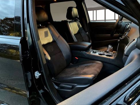 Used 2022 Jeep Grand Cherokee Laredo X image 28