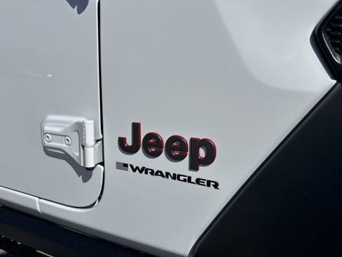 Certified 2025 Jeep Wrangler Unlimited Rubicon image 48